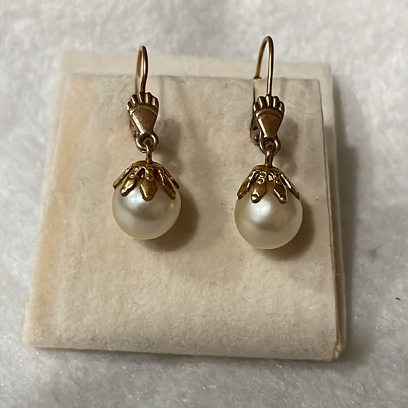 Jewelry - 14K Yellow Gold Rare Vintage Cultured Pearl Leverback Earrings